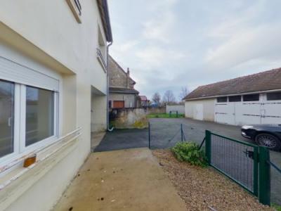 Louer Maison Dun-sur-auron 615 euros