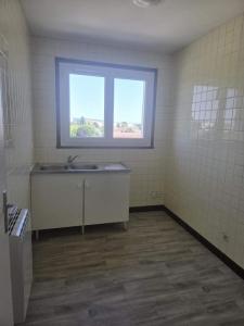 For rent Sens 1 room 35 m2 Yonne (89100) photo 2