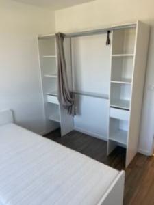 For rent Pessac 1 room 84 m2 Gironde (33600) photo 1