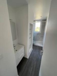 For rent Pessac 1 room 84 m2 Gironde (33600) photo 4