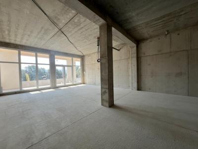 Louer Local commercial 85 m2 Alata