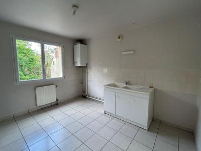 For rent Cheny 4 rooms 81 m2 Yonne (89400) photo 1