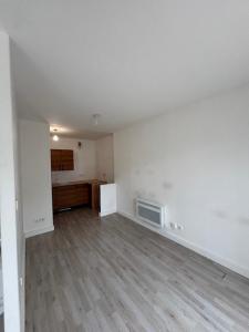 For rent Lamorlaye 1 room 40 m2 Oise (60260) photo 4