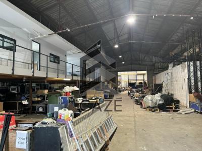 Louer Commerce 1216 m2 Merignac