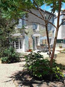 For sale 8 rooms 170 m2 Charente (16350) photo 3