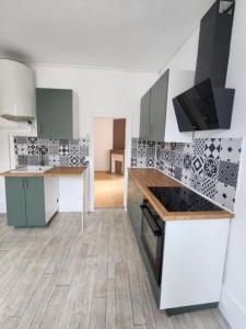 For rent Mantes-la-ville 2 rooms 40 m2 Yvelines (78200) photo 2