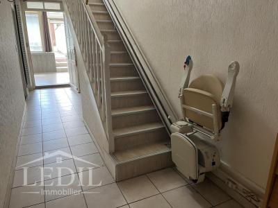 For sale Condom 3 rooms 102 m2 Gers (32100) photo 3