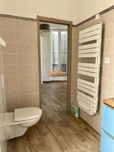 For sale Nimes 3 rooms 60 m2 Gard (30900) photo 3