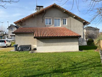 For sale Confolens 7 rooms 170 m2 Charente (16500) photo 2