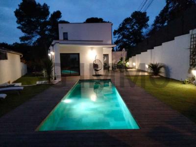 For sale Nimes 5 rooms 166 m2 Gard (30000) photo 2