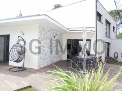 For sale Nimes 5 rooms 166 m2 Gard (30000) photo 3