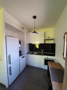 For rent Bordeaux 5 rooms 95 m2 Gironde (33300) photo 1
