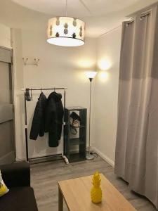 Louer Appartement 11 m2 Paris-20eme-arrondissement