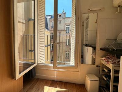Louer Appartement 14 m2 Paris-18eme-arrondissement