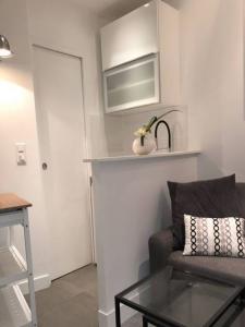For rent Neuilly-sur-seine 1 room 17 m2 Hauts de Seine (92200) photo 2