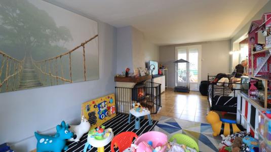 For sale 5 rooms 105 m2 Gironde (33810) photo 2