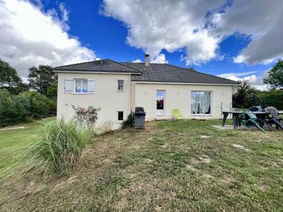 For sale 10 MNS DE BOUSSAC 7 rooms 160 m2 Creuse (23600) photo 1