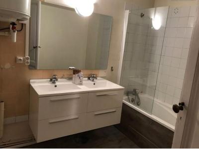 For rent Bordeaux 3 rooms 75 m2 Gironde (33000) photo 2