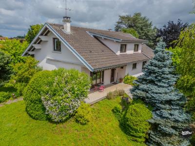 For sale Saint-denis-les-bourg 9 rooms 214 m2 Ain (01000) photo 0
