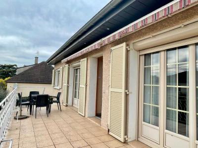 For sale Meyzieu 9 rooms 175 m2 Rhone (69330) photo 1