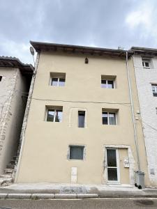 Annonce Vente 5 pices Appartement Pont-d'ain 01
