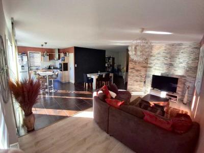 For sale Arpajon-sur-cere 4 rooms 95 m2 Cantal (15130) photo 3