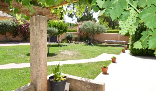 Acheter Maison 216 m2 Mas-blanc-des-alpilles