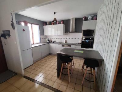 For sale Vias 4 rooms 81 m2 Herault (34450) photo 1