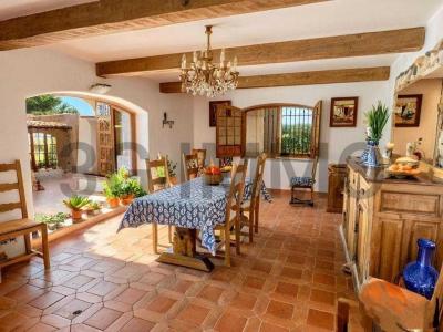 Annonce Vente 6 pices Maison Saint-maximin-la-sainte-baume 83