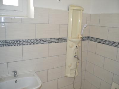 For sale Roquemaure 2 rooms 38 m2 Gard (30150) photo 2