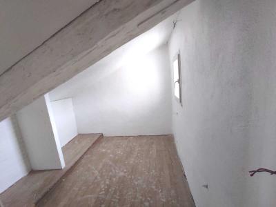 For sale Roquemaure 2 rooms 46 m2 Gard (30150) photo 2