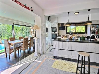 For sale Mougins 5 rooms 147 m2 Alpes Maritimes (06250) photo 2