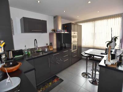 For sale Clermont-ferrand 3 rooms 74 m2 Puy de dome (63100) photo 3