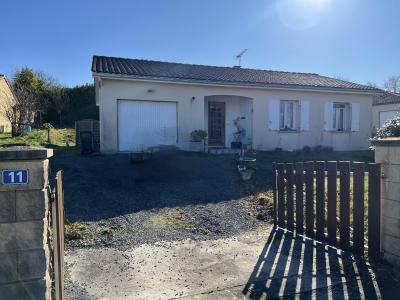 For sale Confolens 4 rooms 80 m2 Charente (16500) photo 0