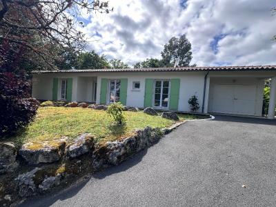 For sale Mathes 4 rooms 108 m2 Charente maritime (17570) photo 0