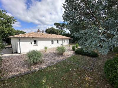 For sale Mathes 4 rooms 108 m2 Charente maritime (17570) photo 2