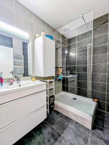 For sale Valence 4 rooms 83 m2 Drome (26000) photo 3