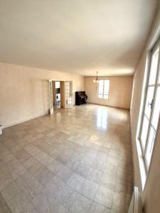 For sale Aurillac 5 rooms 117 m2 Cantal (15000) photo 0