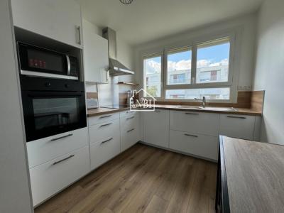 Louer Appartement 89 m2 Laval