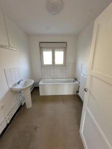For sale Tourcoing 4 rooms 70 m2 Nord (59200) photo 3
