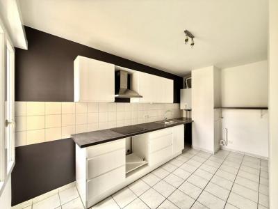 For rent Villeurbanne 3 rooms 68 m2 Rhone (69100) photo 2