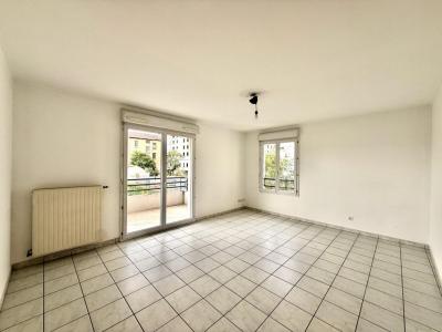 For rent Villeurbanne 3 rooms 68 m2 Rhone (69100) photo 4