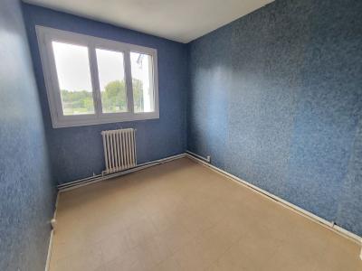 For sale Fleche 4 rooms 71 m2 Sarthe (72200) photo 2