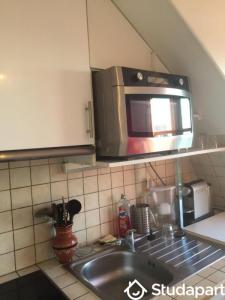 Louer Appartement 16 m2 Paris-17eme-arrondissement