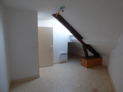 Louer Appartement Henrichemont 414 euros