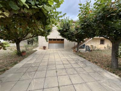 For sale 5 rooms 140 m2 Herault (34210) photo 0