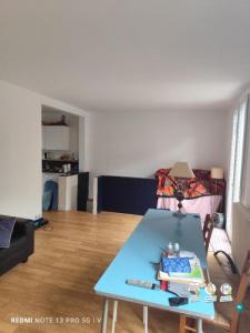 For rent Asnieres-sur-seine 2 rooms 66 m2 Hauts de Seine (92600) photo 1