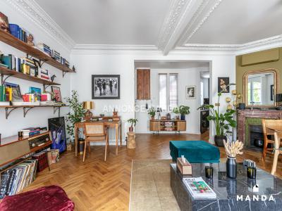 Louer Appartement Paris-18eme-arrondissement 2500 euros
