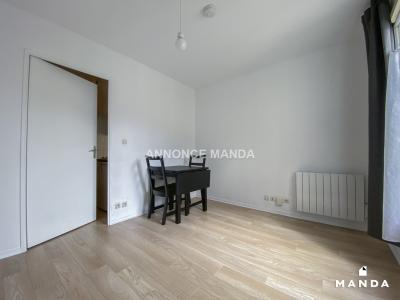 For rent Issy-les-moulineaux 1 room 19 m2 Hauts de Seine (92130) photo 2