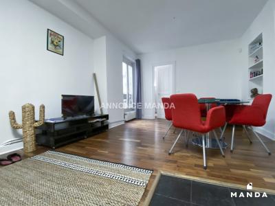 For rent Paris-4eme-arrondissement 2 rooms 45 m2 Paris (75004) photo 1